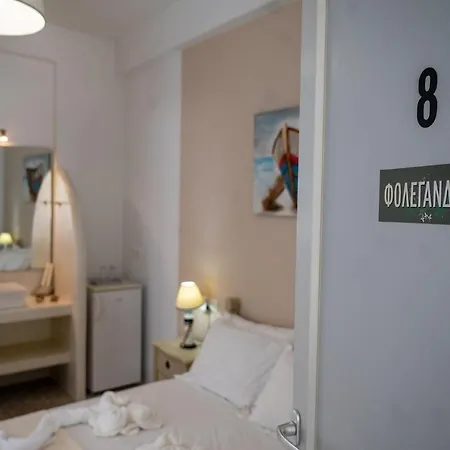 Giasemi No 8 Folegandros